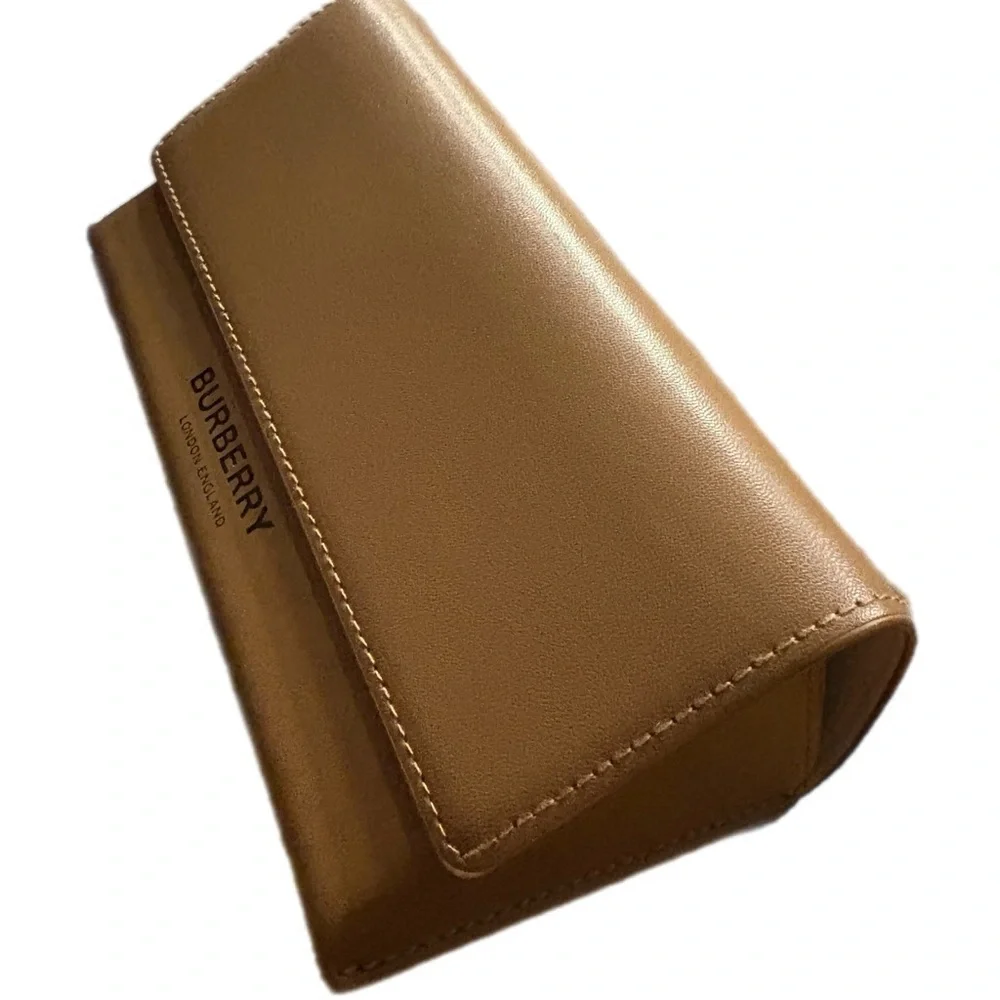 Burberry Tan Sunglasses Case‎